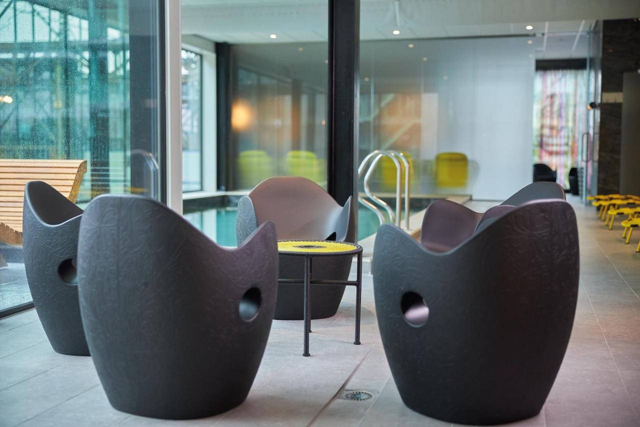 Inntel Hotels Amsterdam Landmark Dış mekan fotoğraf "The interior of the hotel is very modern and very comfortable"